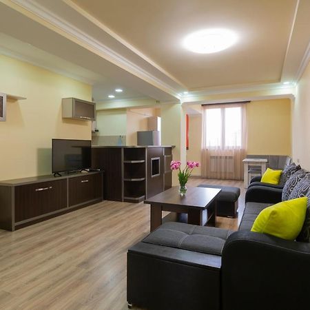 Umba Apartment N5 - Balcony And Mount Ararat View Yerevan Ngoại thất bức ảnh