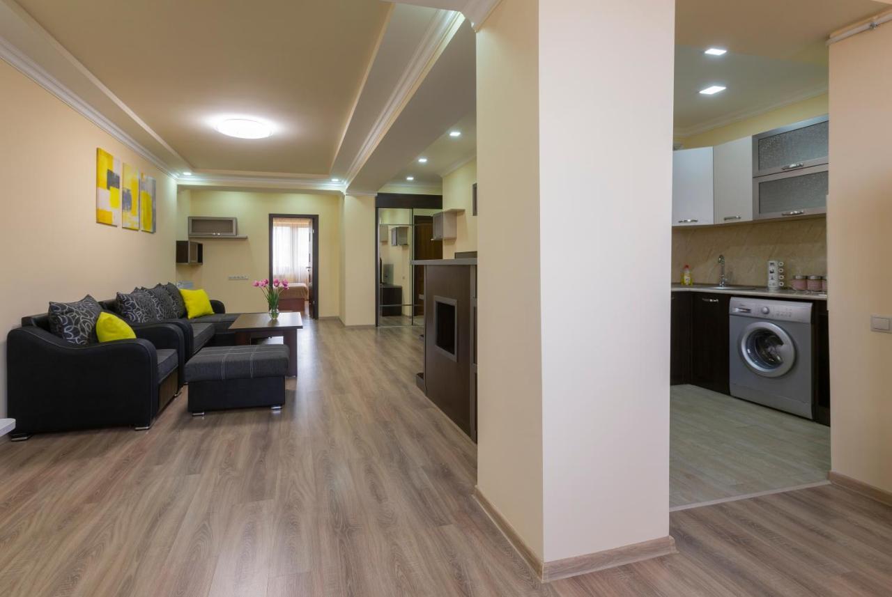 Umba Apartment N5 - Balcony And Mount Ararat View Yerevan Ngoại thất bức ảnh