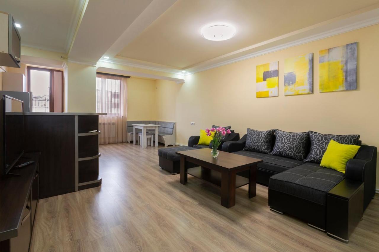Umba Apartment N5 - Balcony And Mount Ararat View Yerevan Ngoại thất bức ảnh